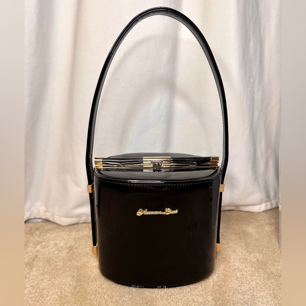Black Shiny Bucket Shaped Hand Bag Retro Vintage Style